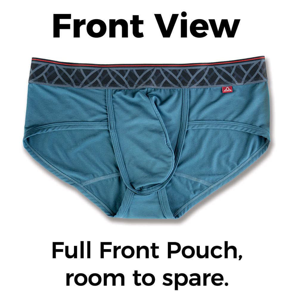 Image of large front pouch from the front.