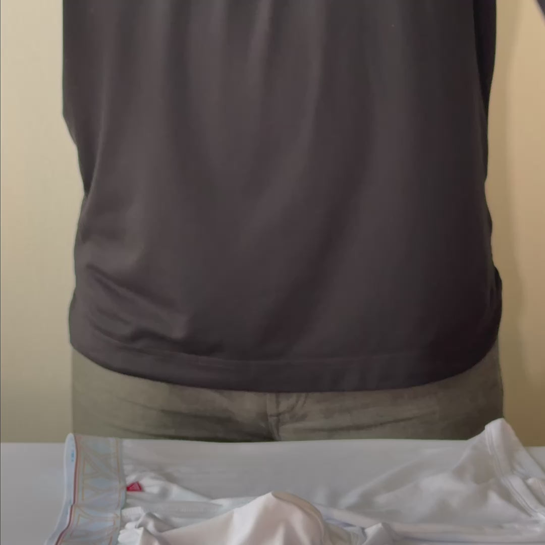 Video showing pinatubo's pouch